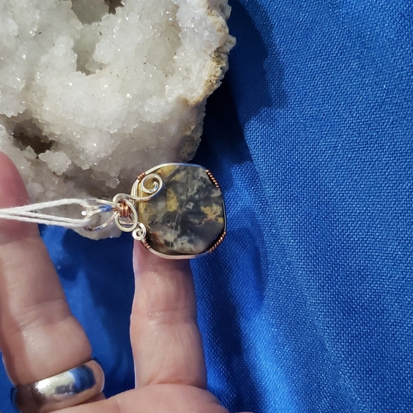 1" Crazy Lace Agate Wire Wrapped Pendant - Picture 4 of 7